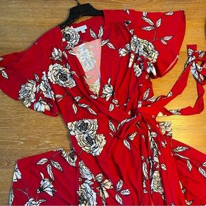 NWOT Avenue Red  Floral Pattern wrap dress